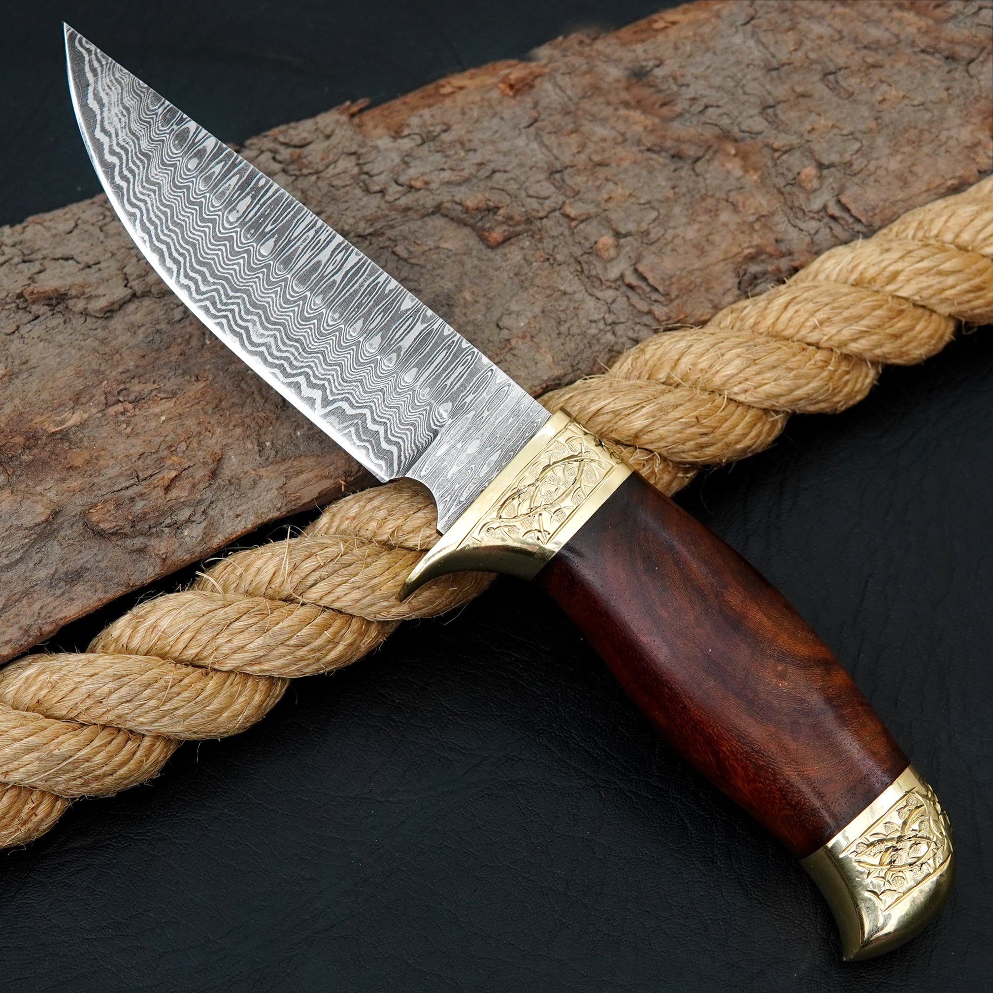 Ferossa Rosewood Crest Damascus Skinner Knife – Handmade