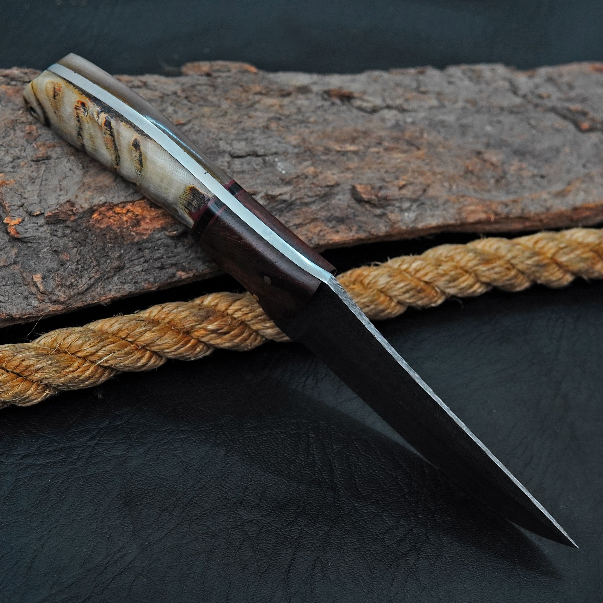Ferossa Heritage Horn Damascus Skinner Knife – Handmade