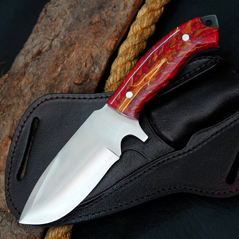 Ferossa Crimson Pine Carbon Steel Skinner Knife – Handmade